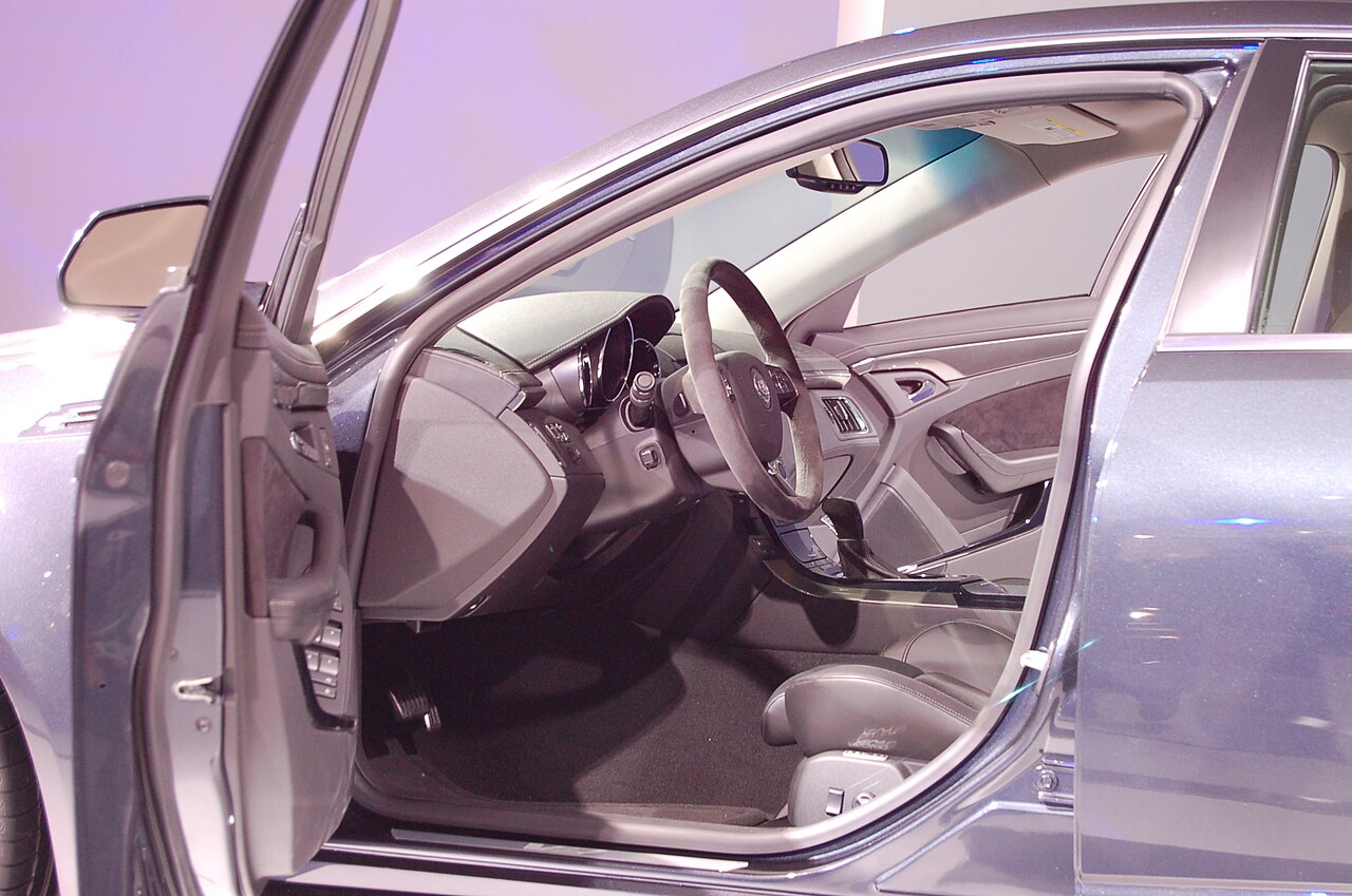 Cadillac CTS 3.2i Automatgear (223 hk)