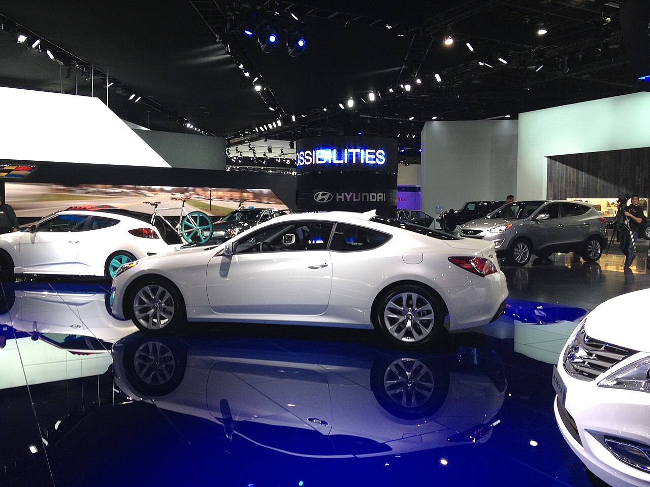 Hyundai Genesis 3,0 Automatgear AWD (249 hk)