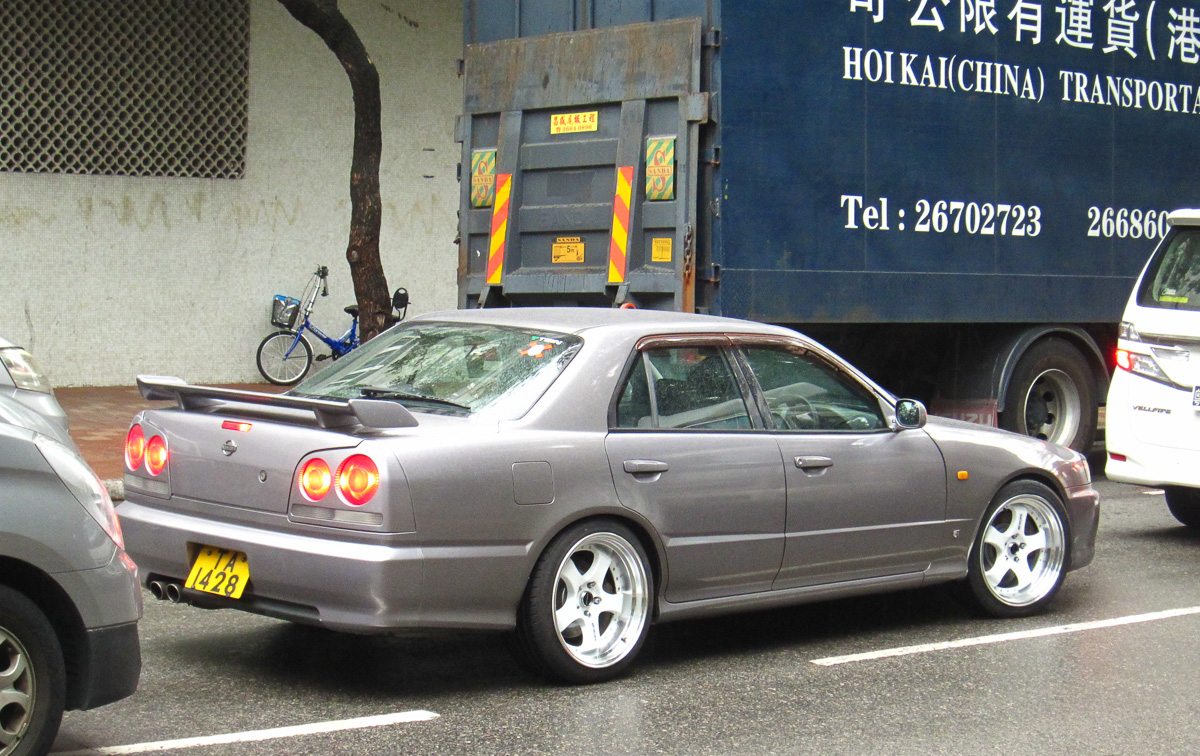 Nissan Skyline 2,5 Automatgear (200 hk)